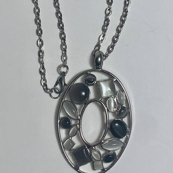 Lot of 6 Smoky Grey & Dusty Purple Mix & Match Glass, Stone, Shell Necklaces - Picture 14 of 15